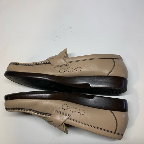 SAS Tan Beige Easy Slip On Toe Flats Women’s Size 9.5 N - Picture 12 of 14